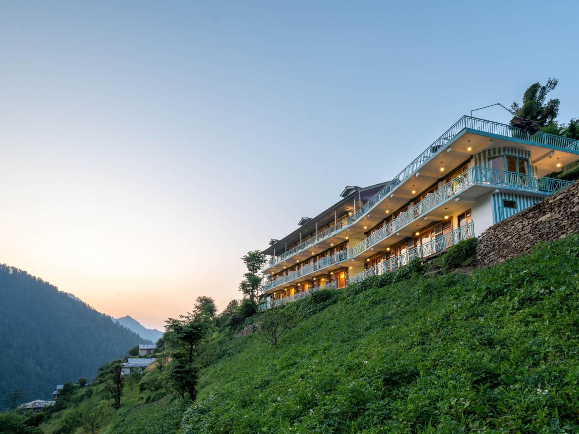 Hostel Moustache Shoja, Jibhi Exterior foto